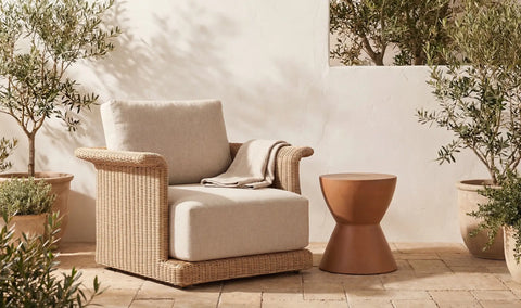 Hourglass Outdoor Stool Terracotta
