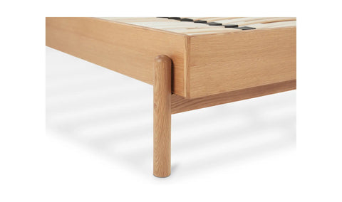 Colby Queen Bed Brown